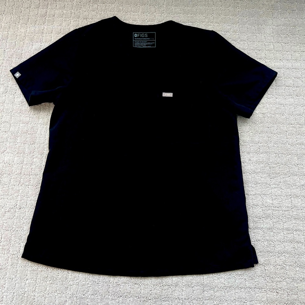 FIGS scrub top